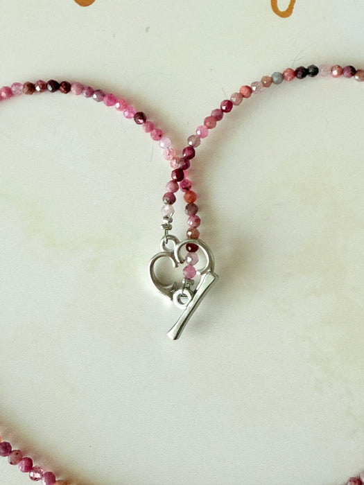 Colier Safir Colorat – Eleganță & Înțelepciune